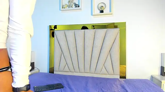 vahiolet fuentes online show from 03/28/26, 03:06