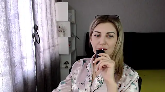 Amelia Harper online show from 02/18/25, 05:09