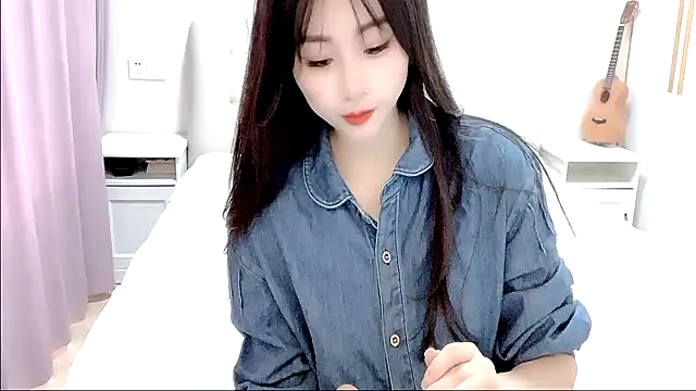 aisha123123 online show from 10/18/25, 02:36