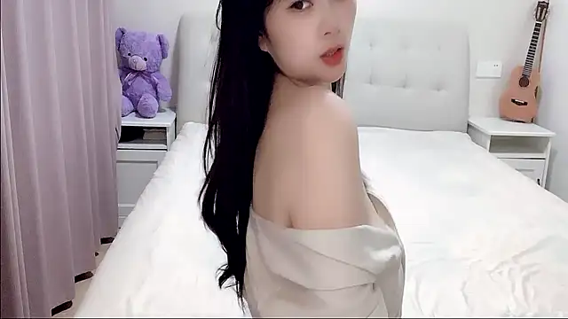 aisha123123 online show from 10/25/25, 02:13