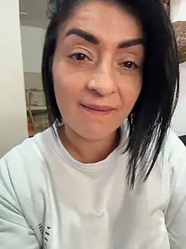 karenlennox1 online show from 01/09/26, 09:27