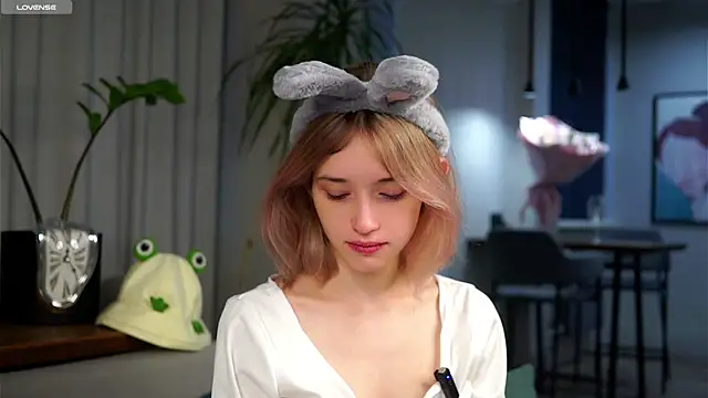 EdlinHargus online show from 02/13/25, 01:50