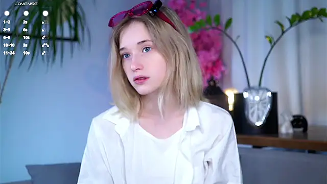 EdlinHargus online show from 03/18/25, 01:32