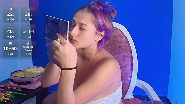 Snapshot of emilybaboo chatting on 02/14/25, 12:25 emilybaboo online show from 02/14/25, 12:25