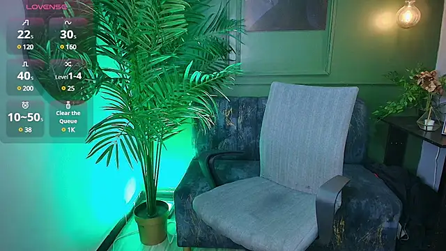 Snapshot of emilybaboo chatting on 03/01/25, 03:49 emilybaboo online show from 03/01/25, 03:49