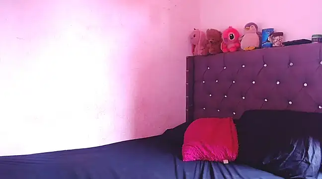 Snapshot of stefanny_hot03 chatting on 03/04/25, 02:32 stefanny hot03 online show from 03/04/25, 02:32