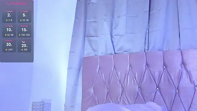 Snapshot of Ashley_piinkk_ chatting on 12/30/24, 07:15 Ashley piinkk online show from 12/30/24, 07:15