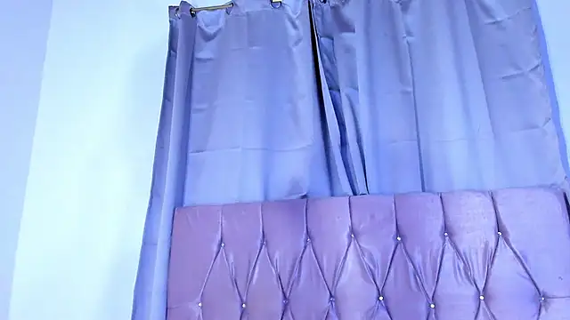 Ashley piinkk  online show from 02/02/25, 04:59