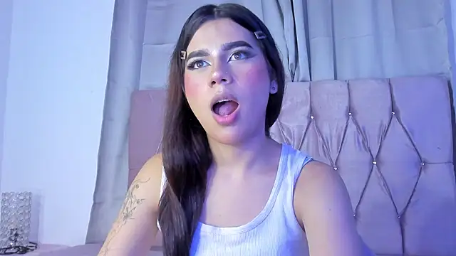 Snapshot of Ashley_piinkk_ chatting on 02/05/25, 07:18 Ashley piinkk online show from 02/05/25, 07:18