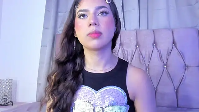 Snapshot of Ashley_piinkk_ chatting on 03/04/25, 05:32 Ashley piinkk online show from 03/04/25, 05:32