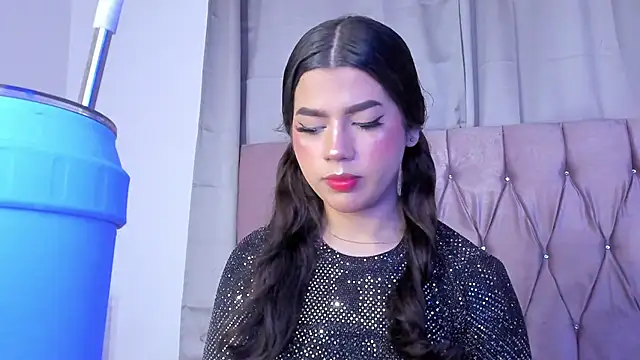 Snapshot of Ashley_piinkk_ chatting on 03/20/25, 12:00 Ashley piinkk online show from 03/20/25, 12:00