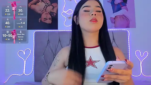 Ashley piinkk  online show from 04/29/26, 05:11