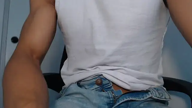 Jhonyblack 1 online show from 06/03/26, 02:33