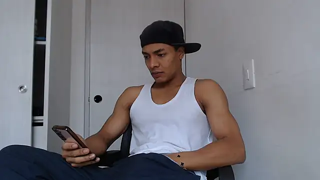 Jhonyblack 1 online show from 07/03/26, 02:23