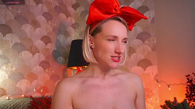 UmaTruewoman online show from 12/24/24, 12:22