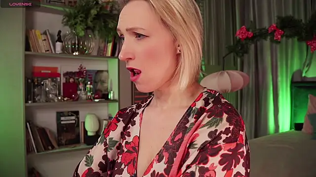 UmaTruewoman online show from 01/03/25, 05:39