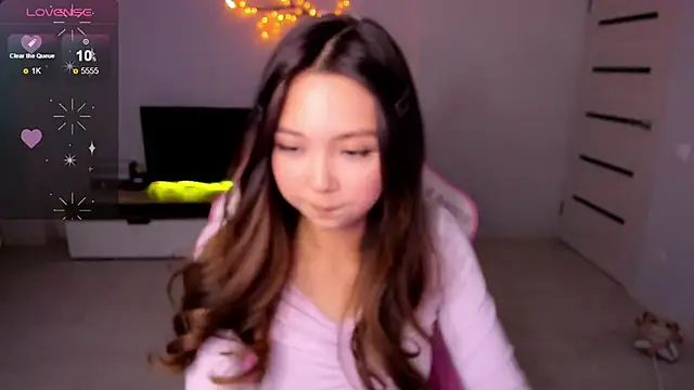 Fluffy Rose online show from 10/01/25, 11:49