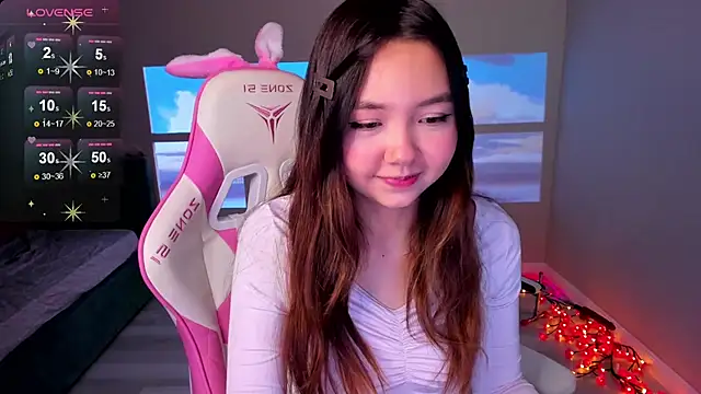 Fluffy Rose online show from 11/06/25, 03:02