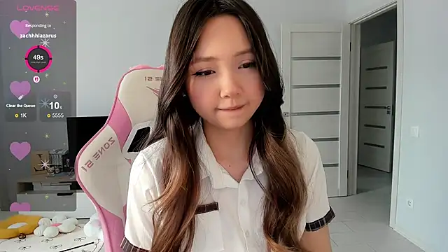 Fluffy Rose online show from 04/18/26, 03:21