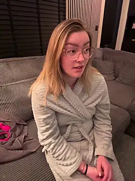 xX HotCouple Xx online show from 12/16/25, 10:04