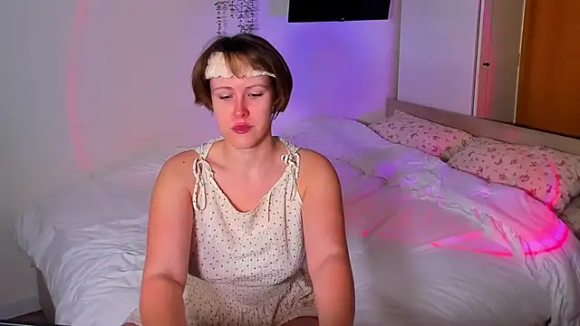 Snapshot of mirrorofsoul chatting on 09/17/25, 05:42 mirrorofsoul online show from 09/17/25, 05:42