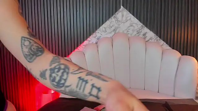 MeganDraco  online show from 02/21/25, 06:26