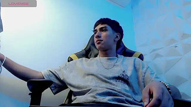 Snapshot of Jake_tripp chatting on 12/28/24, 08:05 Jake tripp online show from 12/28/24, 08:05