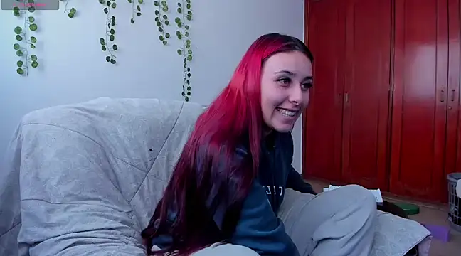 bonnie moon  online show from 01/31/25, 08:12