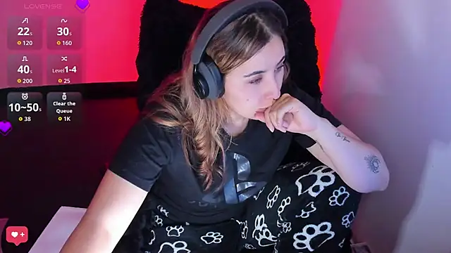 bonnie moon  online show from 02/11/26, 09:31