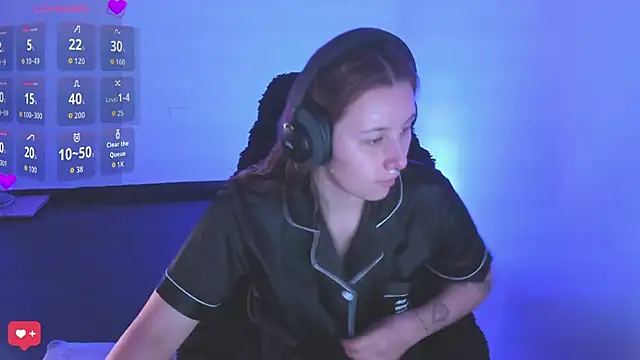 bonnie moon  online show from 03/20/26, 07:08