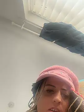 Haleytightlips1986 online show from 04/17/26, 10:29