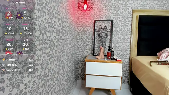 lizziemontana2 online show from 02/10/25, 10:30