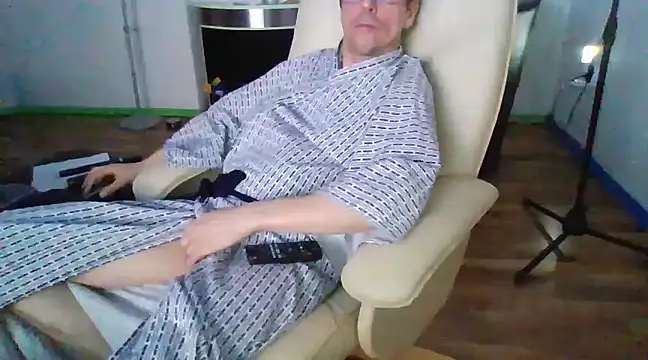 Minm666 online show from 02/01/25, 04:14