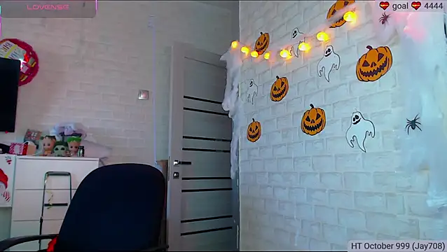 SuchCute online show from 10/18/25, 02:47