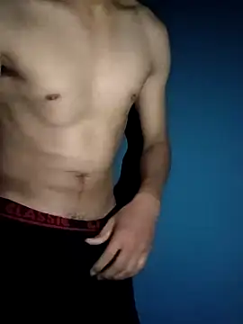 xyrus  online show from 02/13/25, 05:54