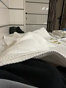 young1fucker online show from 12/16/24, 08:48