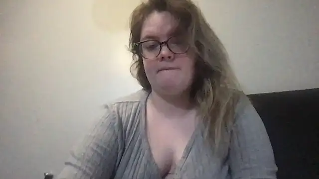 honeyyy24 online show from 11/27/25, 10:50