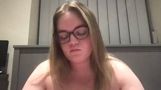 honeyyy24 online show from 06/29/26, 09:26