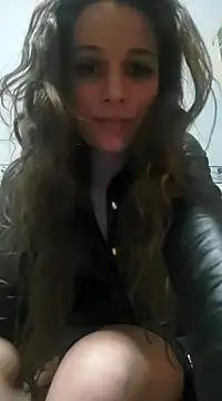 Amira 17 online show from 01/12/25, 07:21