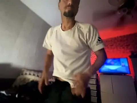 Nikolaiyy online show from 06/04/26, 02:28