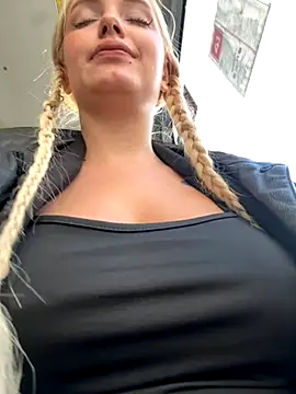 Milkyy wway online show from 10/07/25, 12:13