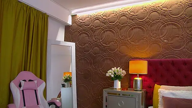 Snapshot of IrisMonn chatting on 03/15/25, 06:36 IrisMonn online show from 03/15/25, 06:36