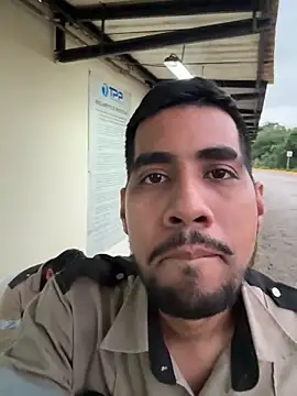 Snapshot of EnriquePersian197 chatting on 01/27/25, 01:19 EnriquePersian197 online show from 01/27/25, 01:19