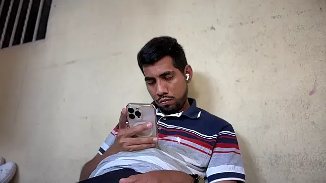 Snapshot of EnriquePersian197 chatting on 02/09/25, 07:41 EnriquePersian197 online show from 02/09/25, 07:41