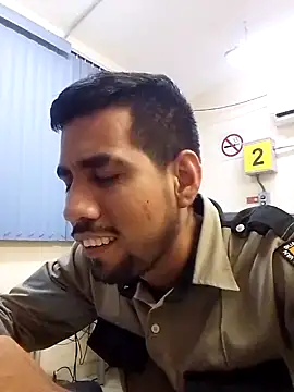 Snapshot of EnriquePersian197 chatting on 02/26/25, 02:59 EnriquePersian197 online show from 02/26/25, 02:59