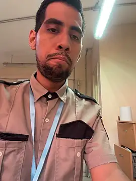 EnriquePersian197 online show from 06/18/26, 02:54