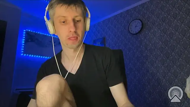 Aki-Laky online show from 03/27/26, 10:09