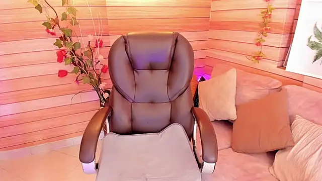 marien thomson  online show from 03/07/25, 06:35