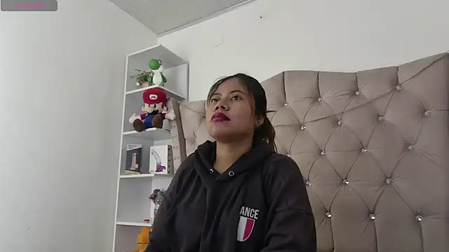 Sweet Orianaa online show from 06/15/26, 08:22