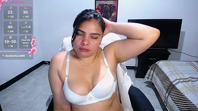 Snapshot of goddess_valXX chatting on 01/16/25, 10:34 goddess valXX online show from 01/16/25, 10:34